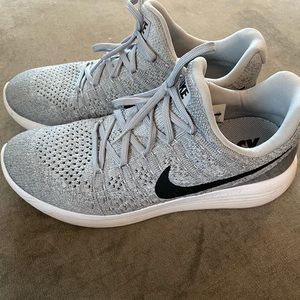 gray nikes
